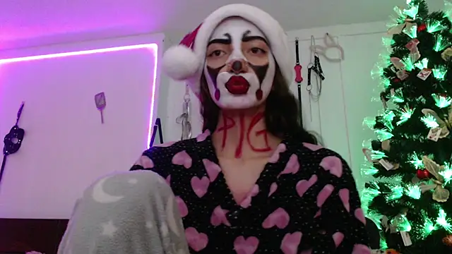 Snapshot of Eloise-brown chatting on December 19, 2024, 3:07 am Eloise-brown online show from December 19, 2024, 3:07 am