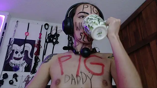 Snapshot of Eloise-brown chatting on January 8, 2025, 1:21 am Eloise-brown online show from January 8, 2025, 1:21 am