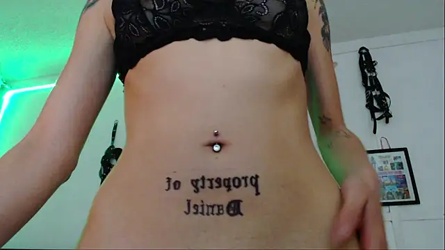 Snapshot of Eloise-brown chatting on January 17, 2025, 1:36 am Eloise-brown online show from January 17, 2025, 1:36 am