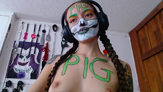 Snapshot of Eloise-brown chatting on January 19, 2025, 7:37 pm Eloise-brown online show from January 19, 2025, 7:37 pm