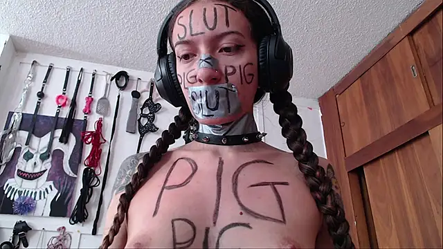 Snapshot of Eloise-brown chatting on January 23, 2025, 9:39 pm Eloise-brown online show from January 23, 2025, 9:39 pm