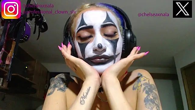 Snapshot of Eloise-brown chatting on September 22, 2025, 9:11 am Eloise-brown online show from September 22, 2025, 9:11 am