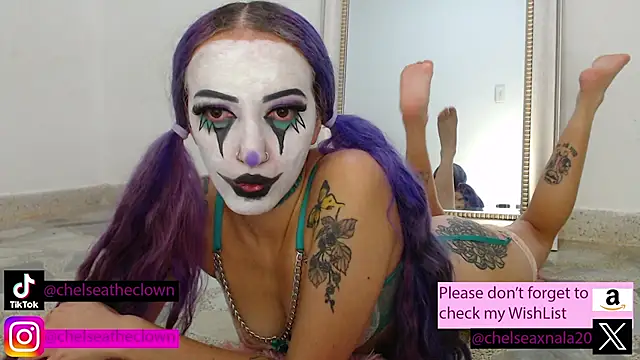 Snapshot of Eloise-brown chatting on November 6, 2025, 6:09 pm Eloise-brown online show from November 6, 2025, 6:09 pm