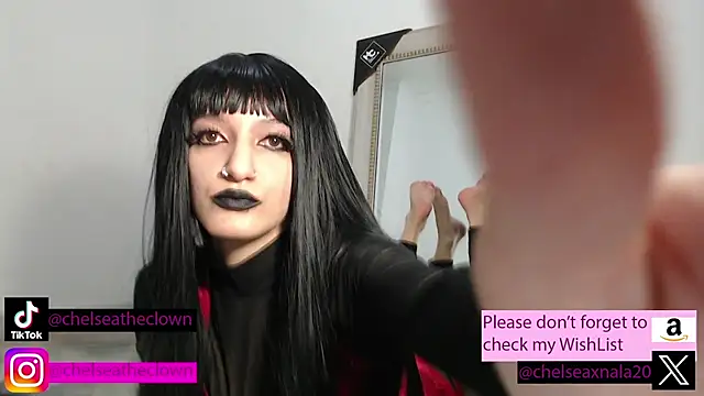 Snapshot of Eloise-brown chatting on November 7, 2025, 5:24 pm Eloise-brown online show from November 7, 2025, 5:24 pm