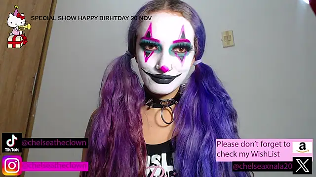 Snapshot of Eloise-brown chatting on November 15, 2025, 10:37 pm Eloise-brown online show from November 15, 2025, 10:37 pm