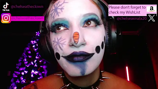 Snapshot of Eloise-brown chatting on December 23, 2025, 4:21 am Eloise-brown online show from December 23, 2025, 4:21 am