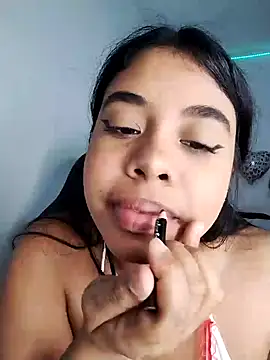 Fanny Klean online show from February 26, 2025, 9:42 am