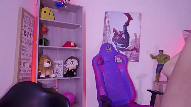 Snapshot of madelyn_rose_ chatting on April 27, 2026, 5:33 pm madelyn rose online show from April 27, 2026, 5:33 pm