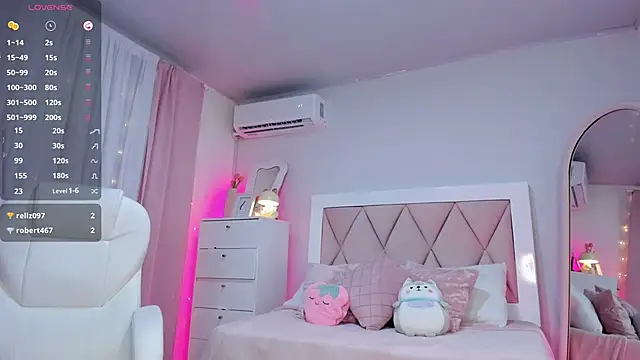 Snapshot of ania_sweet18 chatting on February 20, 2025, 12:19 am ania sweet18 online show from February 20, 2025, 12:19 am