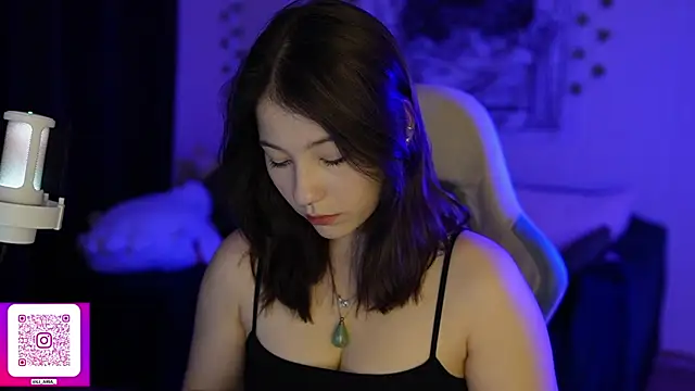 Snapshot of Traharaa chatting on October 1, 2025, 2:12 pm Traharaa online show from October 1, 2025, 2:12 pm