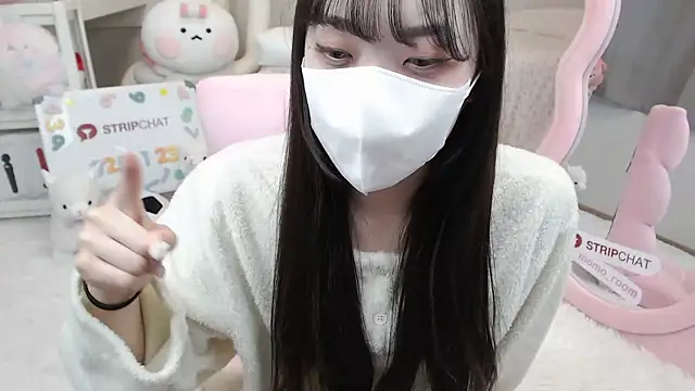 Snapshot of momo_room chatting on January 25, 2025, 4:02 am momo room online show from January 25, 2025, 4:02 am