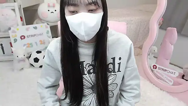 Snapshot of momo_room chatting on January 26, 2025, 5:02 am momo room online show from January 26, 2025, 5:02 am