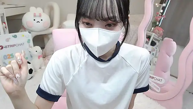 Snapshot of momo_room chatting on March 2, 2025, 4:07 am momo room online show from March 2, 2025, 4:07 am