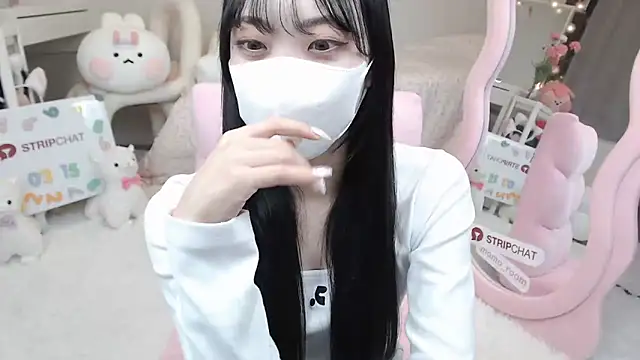 Snapshot of momo_room chatting on March 15, 2025, 10:57 am momo room online show from March 15, 2025, 10:57 am