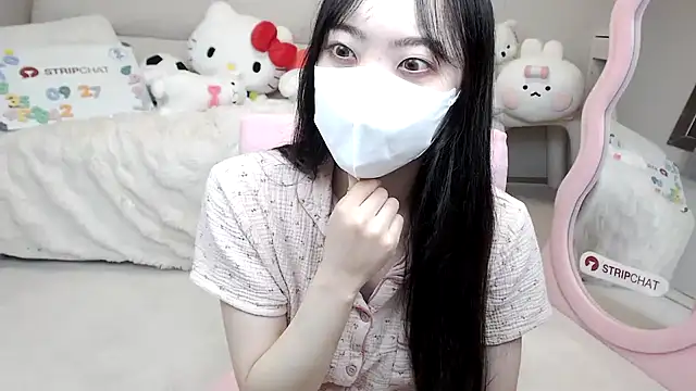 Snapshot of momo_room chatting on September 26, 2025, 11:53 pm momo room online show from September 26, 2025, 11:53 pm