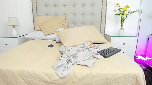 Cataleyalove ADY online show from April 19, 2026, 6:10 pm