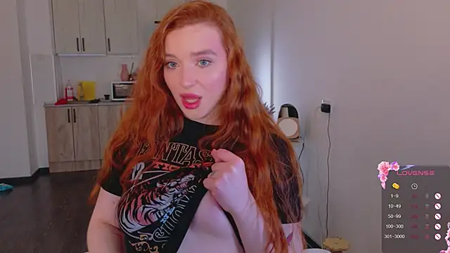 Snapshot of cinnabon_girls chatting on April 12, 2026, 4:45 pm cinnabon girls online show from April 12, 2026, 4:45 pm