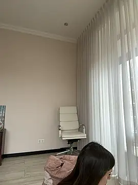 Hott Lolla online show from February 5, 2025, 7:39 am