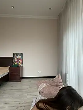 Hott Lolla online show from April 1, 2026, 7:53 am