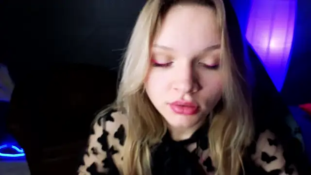 LitaBrom online show from February 23, 2025, 11:11 am