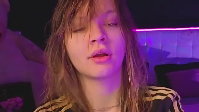 LitaBrom online show from November 26, 2025, 2:23 am