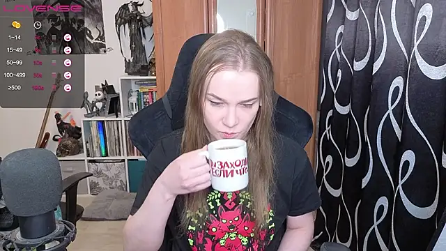 stellablondy online show from March 9, 2026, 3:49 pm