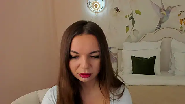 CamillaLarson online show from June 22, 2026, 3:08 am