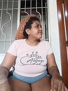 ELLA KELLY online show from July 20, 2026, 12:07 pm