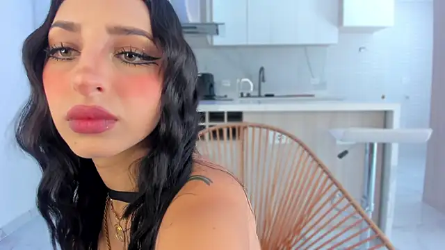 Snapshot of MelodyAdamss chatting on February 21, 2025, 7:43 pm MelodyAdamss online show from February 21, 2025, 7:43 pm