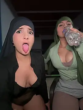 lalilamassu1 online show from May 24, 2026, 3:55 am