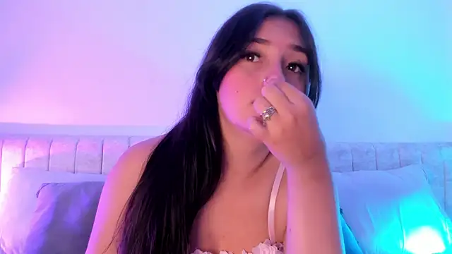Snapshot of Kathia_Morelli chatting on January 21, 2025, 11:56 am Kathia Morelli online show from January 21, 2025, 11:56 am
