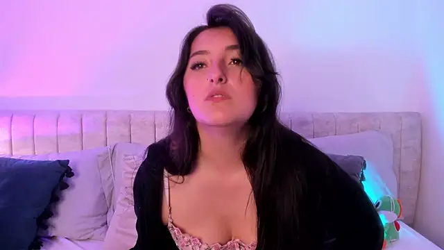 Snapshot of Kathia_Morelli chatting on February 8, 2025, 3:31 pm Kathia Morelli online show from February 8, 2025, 3:31 pm
