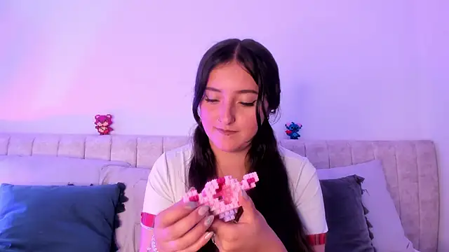 Snapshot of Kathia_Morelli chatting on February 15, 2025, 2:55 pm Kathia Morelli online show from February 15, 2025, 2:55 pm