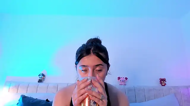 Snapshot of Kathia_Morelli chatting on February 20, 2025, 11:53 am Kathia Morelli online show from February 20, 2025, 11:53 am