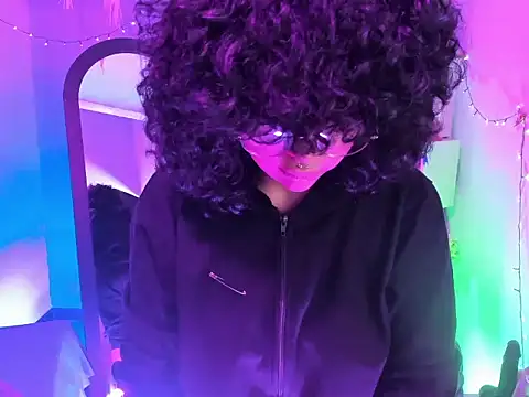 kuromi69 online show from February 13, 2026, 5:25 am