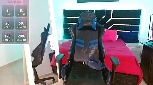 -MiaDelight- online show from February 12, 2025, 1:48 pm