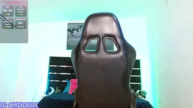 -MiaDelight- online show from March 12, 2026, 3:29 pm