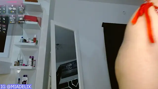 Snapshot of -MiaDelight- chatting on May 8, 2026, 4:56 pm -MiaDelight- online show from May 8, 2026, 4:56 pm