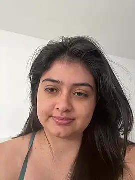 Snapshot of Stephania_18 chatting on January 8, 2025, 12:05 pm Stephania 18 online show from January 8, 2025, 12:05 pm