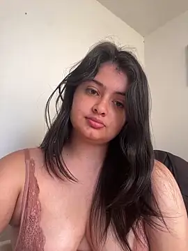 Snapshot of Stephania_18 chatting on March 9, 2025, 9:14 pm Stephania 18 online show from March 9, 2025, 9:14 pm