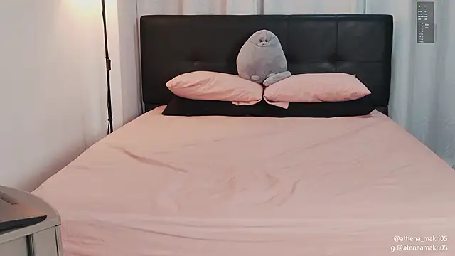 Snapshot of Atenea_Makri chatting on March 24, 2026, 2:38 am Atenea Makri online show from March 24, 2026, 2:38 am