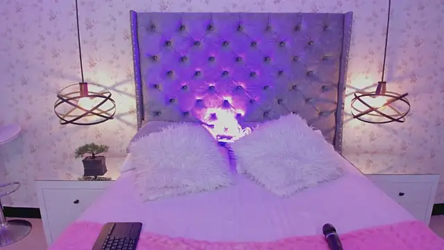 MiaWinx online show from January 6, 2025, 10:15 pm