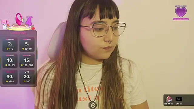 Snapshot of emitaa17228o chatting on October 2, 2025, 7:10 pm emitaa17228o online show from October 2, 2025, 7:10 pm