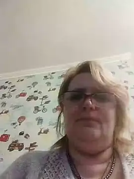 Forest-Lady online show from February 24, 2025, 3:09 pm