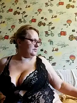 Forest-Lady online show from October 3, 2025, 10:34 am