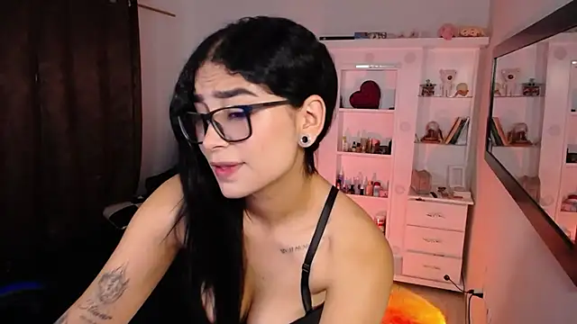 thalia 066 online show from September 16, 2025, 7:26 pm