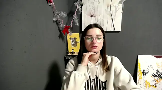 lady olivia  online show from December 24, 2024, 2:12 pm