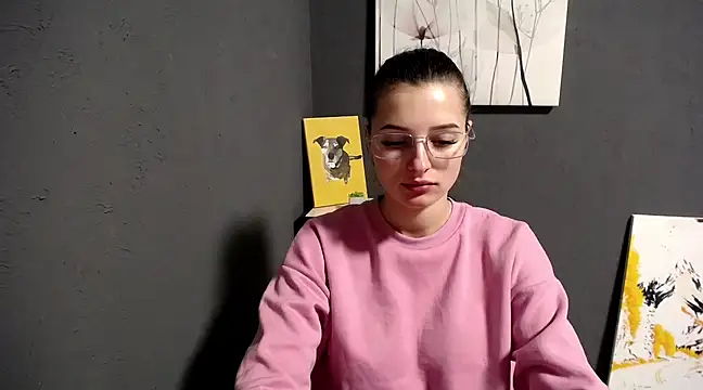 lady olivia  online show from March 3, 2025, 2:04 pm