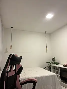 YasmimBrasil online show from March 28, 2026, 7:52 am