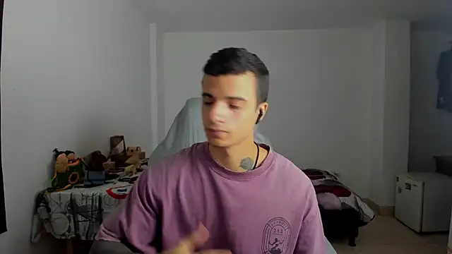 Snapshot of Balo_lovers chatting on February 16, 2025, 2:32 pm Balo lovers online show from February 16, 2025, 2:32 pm